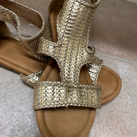 Report gold gladiator sandal size 8 - Picture 8 of 8